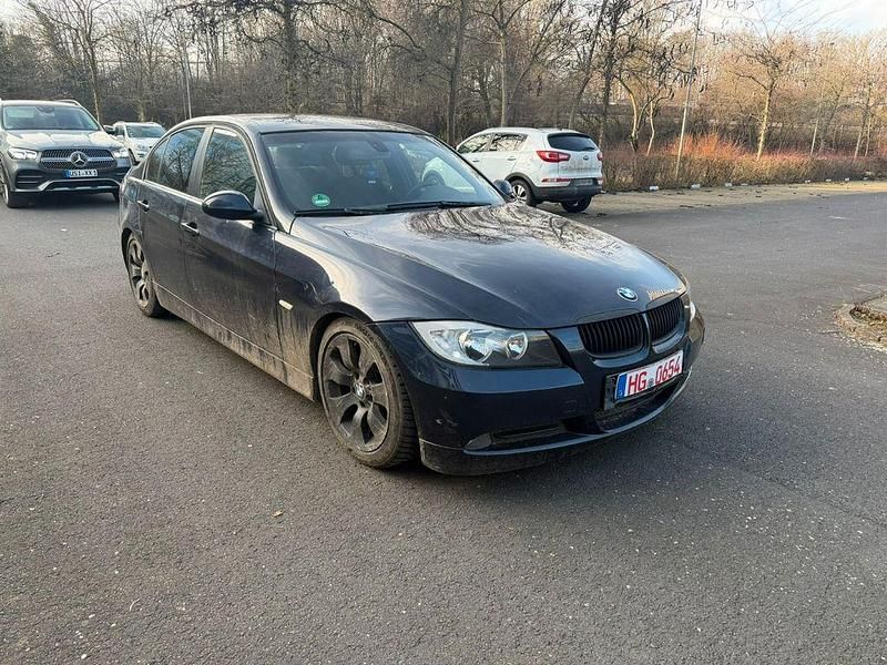 Gebraucht BMW 318 Advantage 143 PS (105 kW) 2008 Blau Limousine