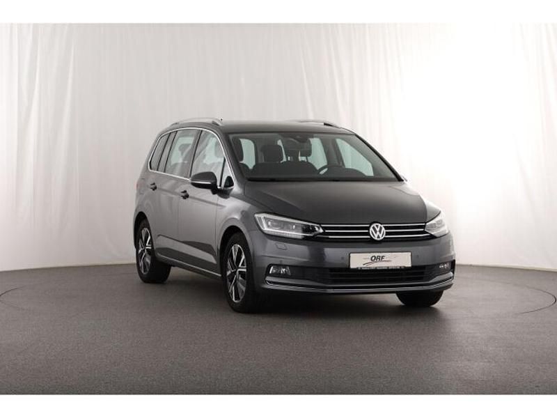 Gebraucht VW Touran Highline 150 PS (110 kW) 2019 Grau Van / Kleinbus
