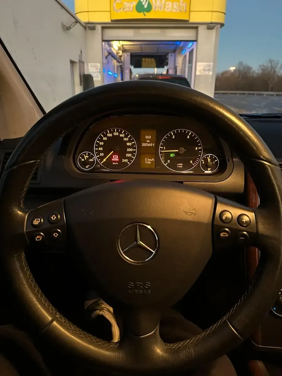 Gebraucht Mercedes A180 119 PS (87 kW) 2009 Schwarz Kleinwagen