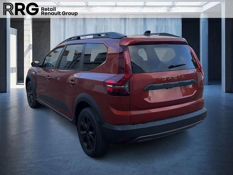 Gebraucht Dacia Jogger Extreme 91 PS (66 kW) 2025 Braun Van / Kleinbus