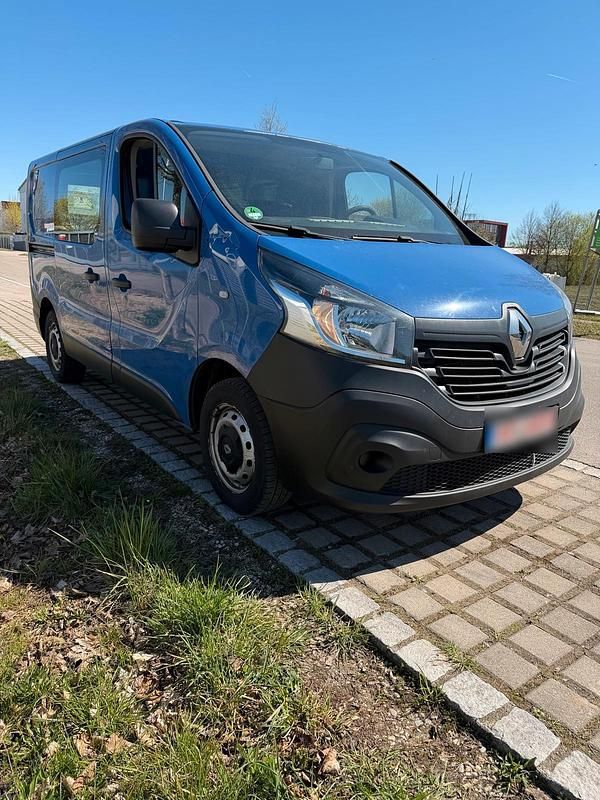 Gebraucht Renault Trafic 120 PS (88 kW) 2017 Blau Van / Kleinbus