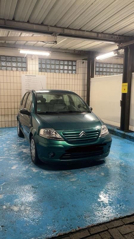Grün Gebraucht 2003 Citroën C3 Kleinwagen | 2.649 € (Guter Preis) - Bild 1/4