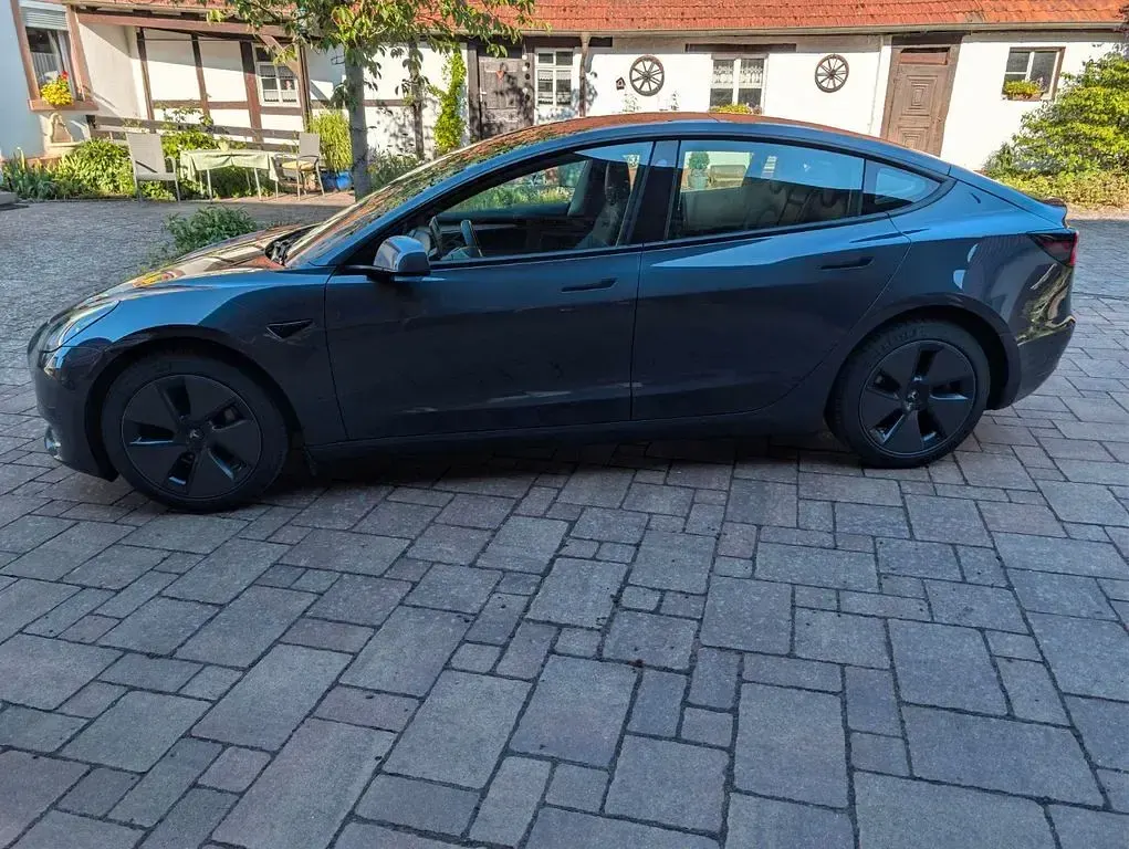 Gebraucht Tesla Model 3 Standard Range Plus 208 kW (283 PS) 2022 Schwarz Limousine