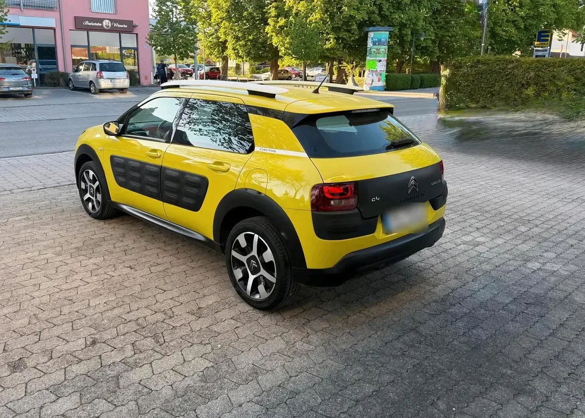 Gebraucht Citroën C4 82 PS (60 kW) 2014 Andere farben Limousine
