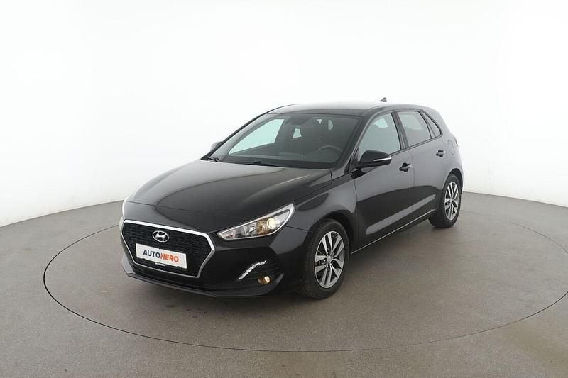Schwarz Gebraucht 2018 Hyundai i30 Passion Limousine | 12.440 € (Fairer Preis) - Bild 1/3