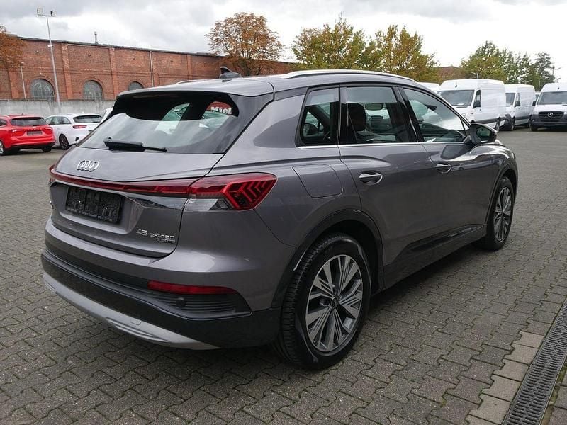 Gebraucht Audi Q4 e-tron Advanced 194 kW (265 PS) 2023 Grau SUV