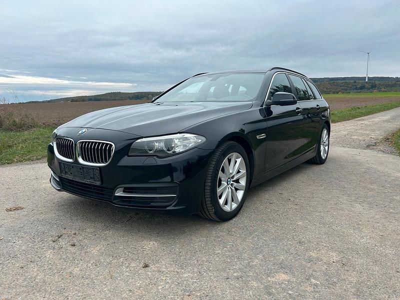 Schwarz Gebraucht 2015 BMW 530 Kombi | 14.990 € (Superpreis) - Bild 1/4
