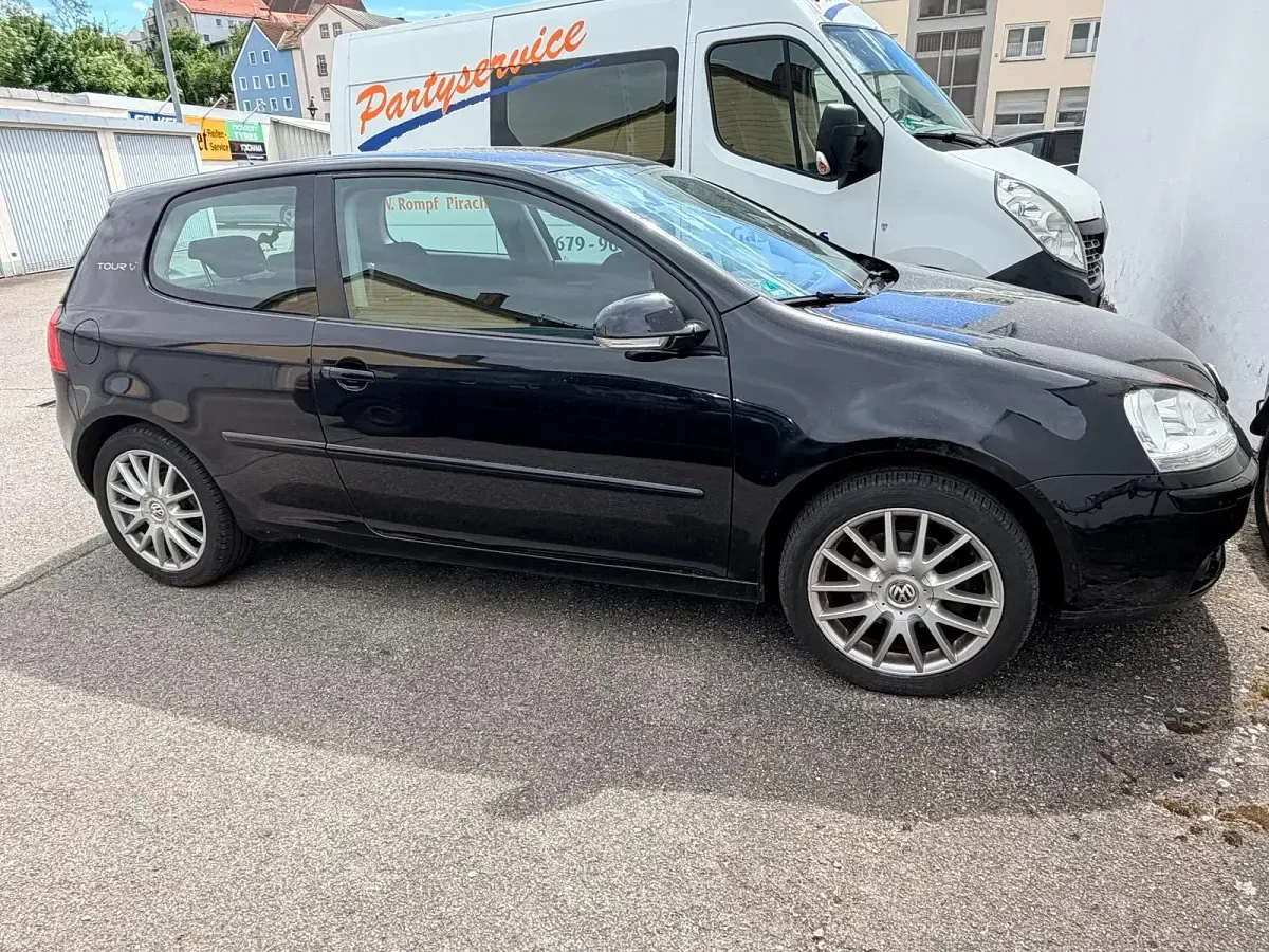 Używany VW Golf V 80 KM (58 kW) 2007 Czarny Hatchback