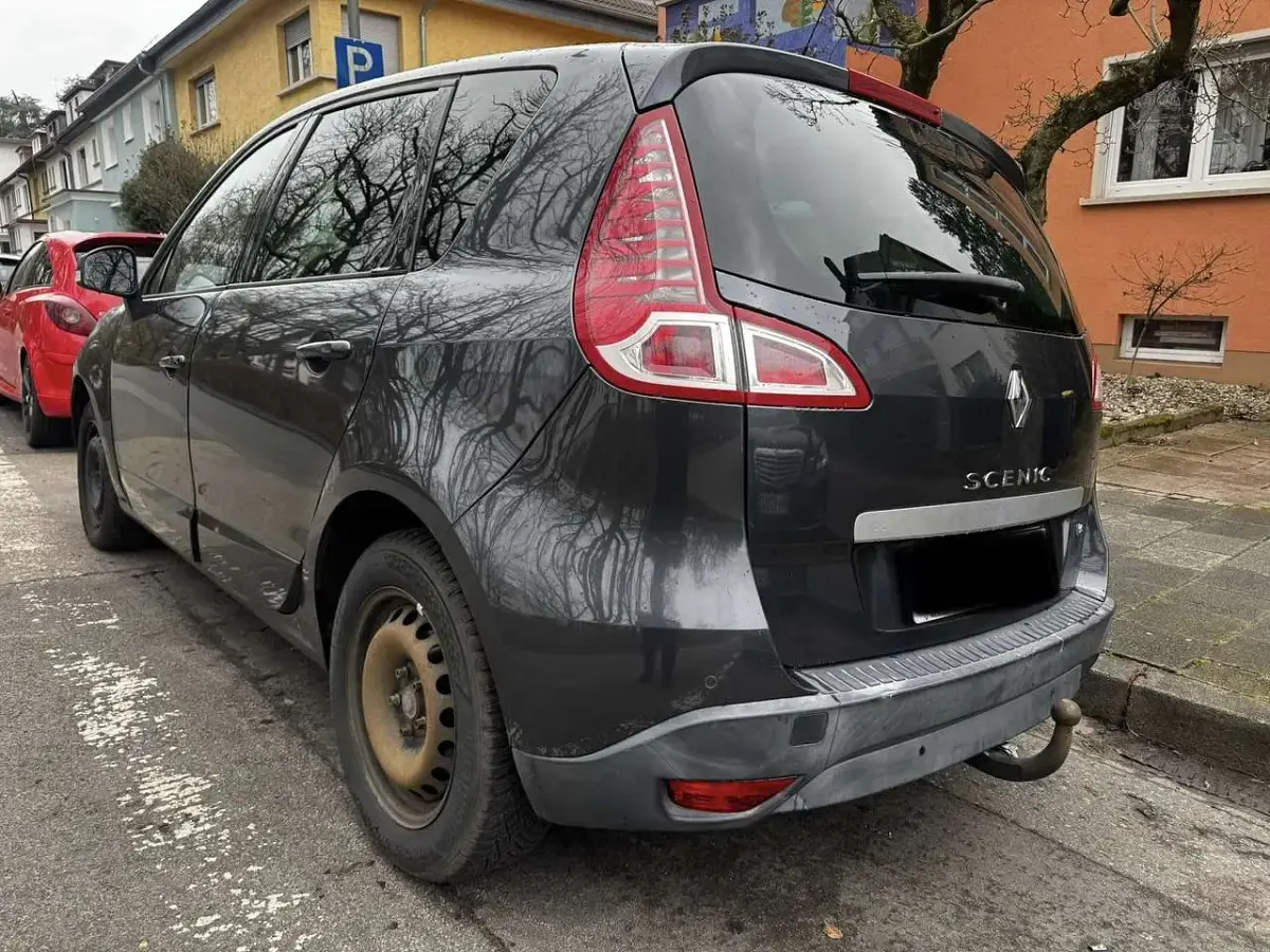 Gebraucht Renault Scénic III Dynamique 131 PS (96 kW) 2009 Schwarz Kombi