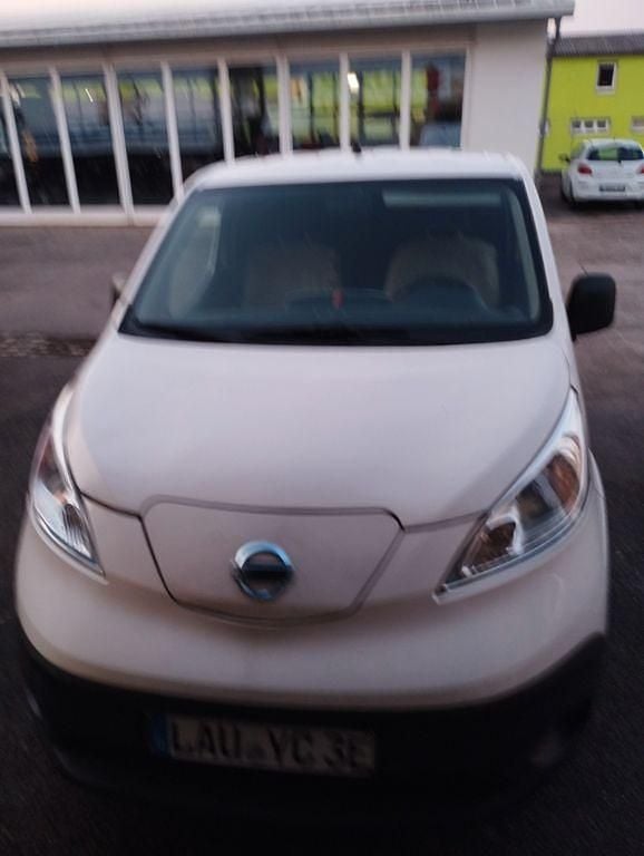 Gebraucht Nissan e-NV200 Tekna 80 kW (109 PS) 2015 Weiß Van / Kleinbus