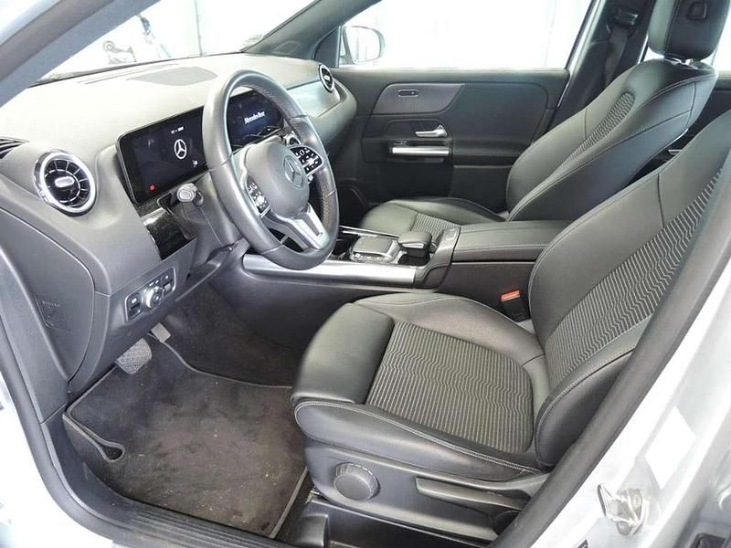 Gebraucht Mercedes GLA220 Progressive 190 PS (139 kW) 2021 Iridiumsilber metallic SUV