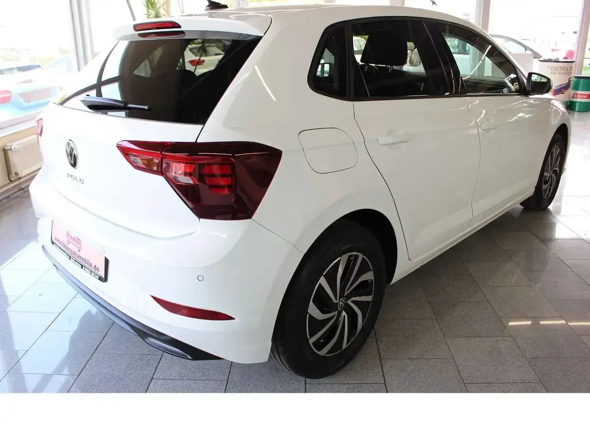 Gebraucht VW Polo Life 95 PS (69 kW) 2024 Weiß Kleinwagen