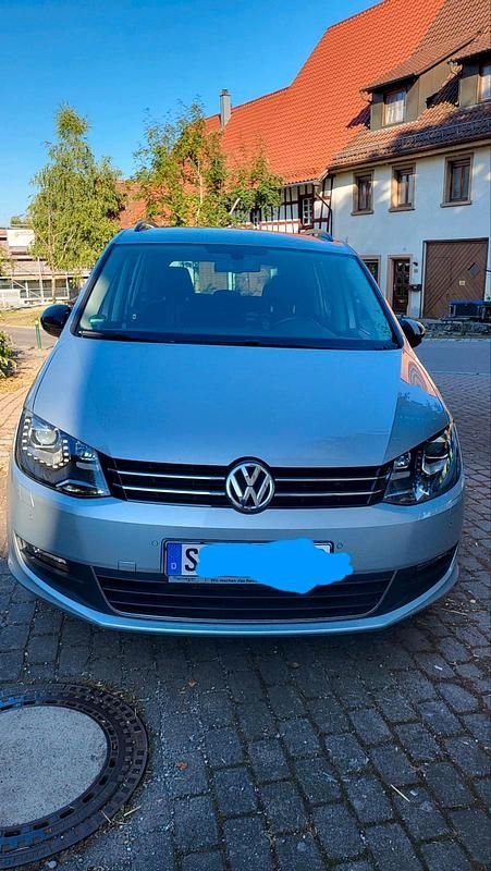 Grau Gebraucht 2012 VW Sharan Van / Kleinbus | 9.500 € (Guter Preis) - Bild 1/4