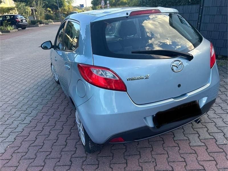 Blau Gebraucht 2012 Mazda 2 Active Limousine | 1.999 € (Superpreis) - Bild 1/4