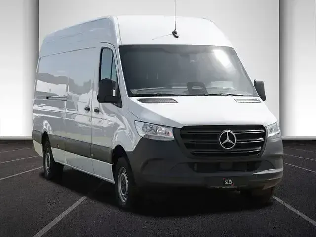 Gebraucht Mercedes Sprinter 170 PS (125 kW) 2025 Arktikweiss Van