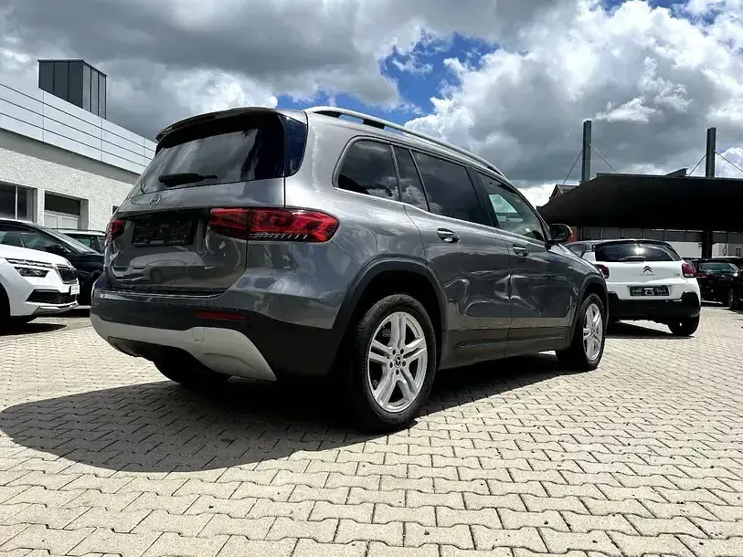 Gebraucht Mercedes GLB220 Style 190 PS (139 kW) 2021 Mountaingrey metallic SUV