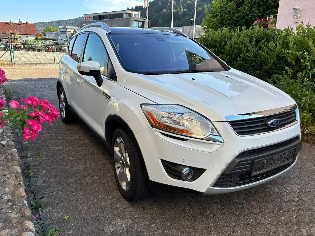 Gebraucht Ford Kuga S 140 PS (102 kW) 2011 Weiß SUV
