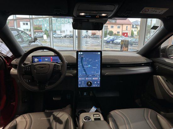 Gebraucht Ford Mustang Mach-E Premium 216 kW (294 PS) 2023 Lucidrot metallic (metallic) SUV