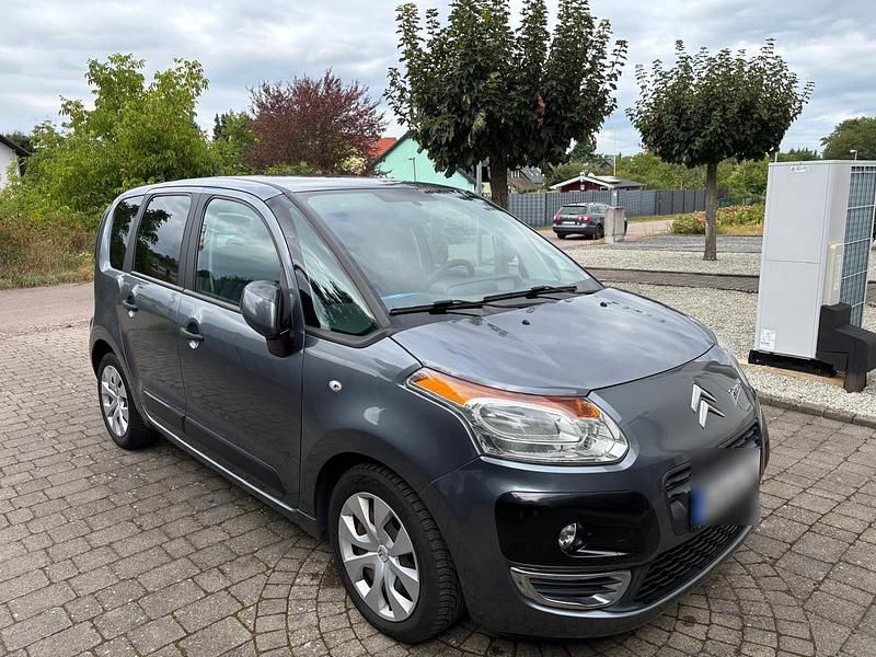 Grau Gebraucht 2011 Citroën C3 Picasso Advance Van / Kleinbus | 3.200 € (Guter Preis) - Bild 1/4