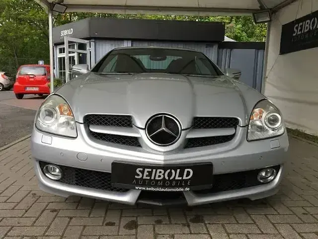 Gebraucht Mercedes SLK300 231 PS (169 kW) 2009 Silber Cabrio