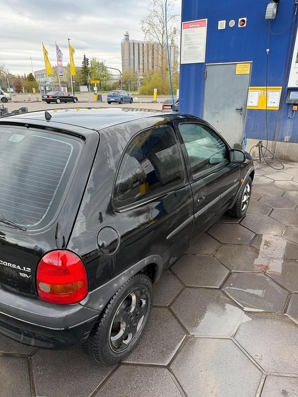 Gebraucht Opel Corsa 65 PS (47 kW) 2002 Schwarz Kleinwagen