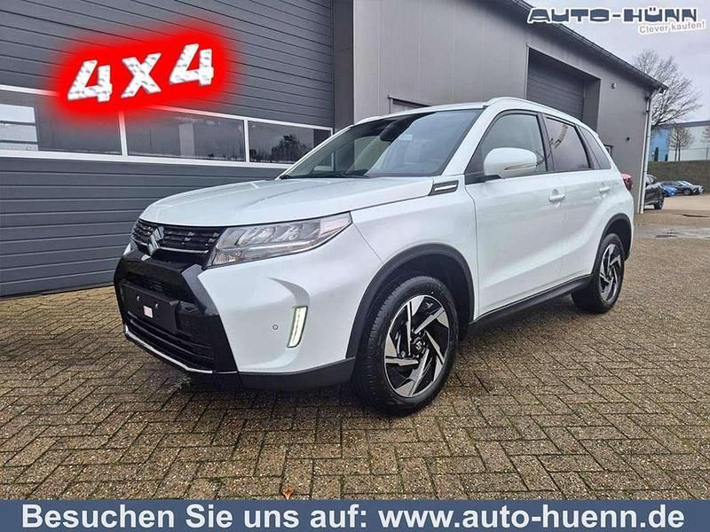 Cool white pearl metallic Neu 2025 Suzuki Vitara Comfort+ SUV | 27.490 € (Guter Preis) - Bild 1/4