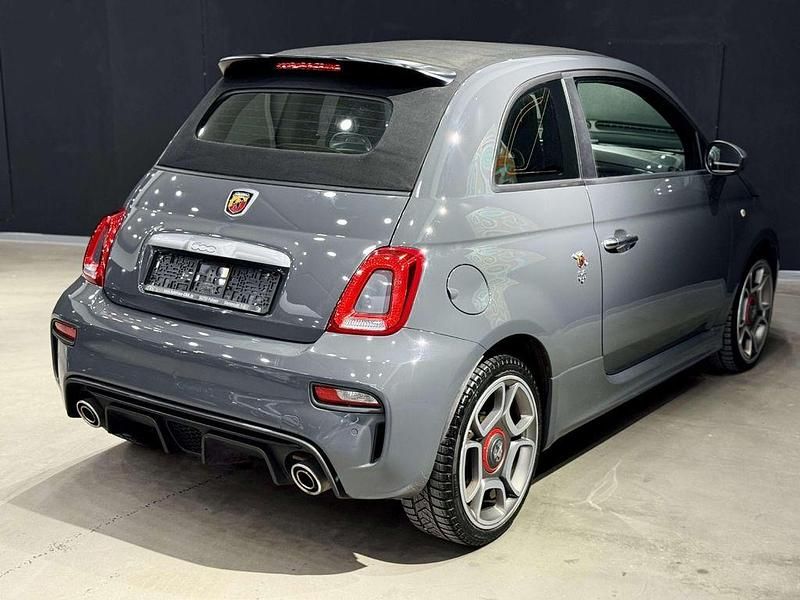 Gebraucht Abarth 500C 145 PS (106 kW) 2018 Colore esterno (pista grau) Cabrio