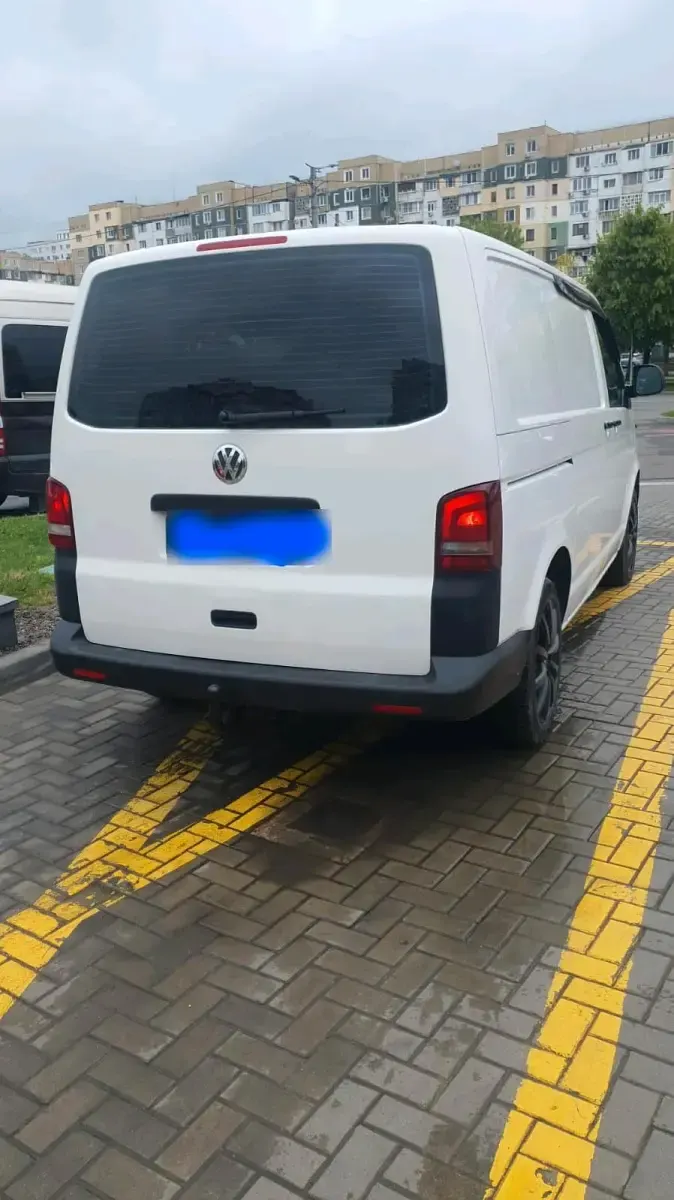 Gebraucht VW Multivan 102 PS (75 kW) 2011 Weiß Van / Kleinbus