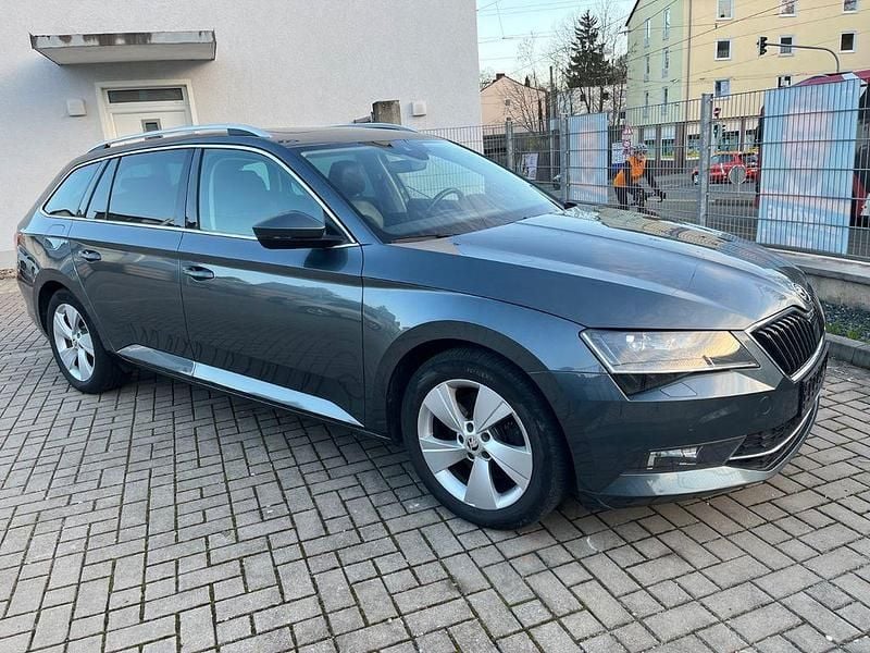 Gebraucht Skoda Superb Style 179 PS (131 kW) 2016 Grau Limousine