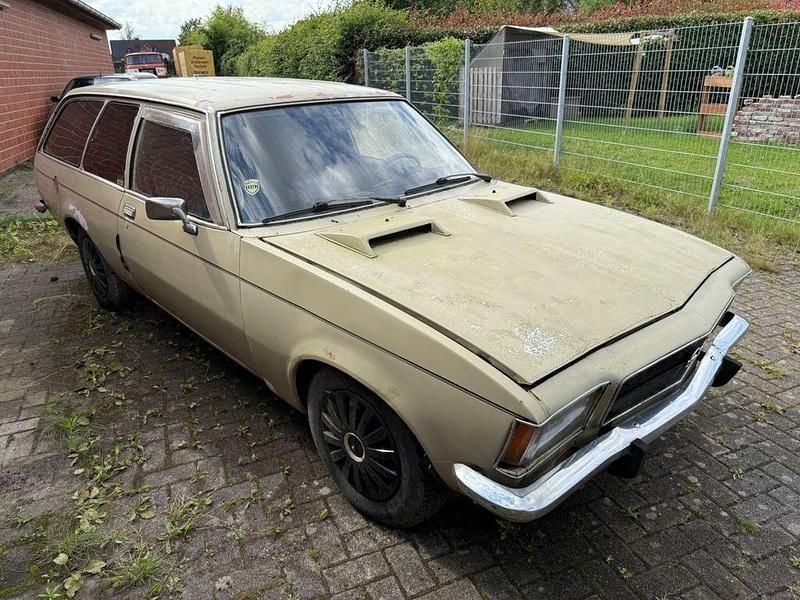 Beige Gebraucht 1973 Opel Rekord S Kombi | 1.650 € - Bild 1/4