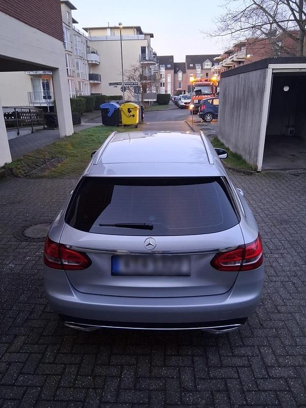 Gebraucht Mercedes C200 150 PS (110 kW) 2018 Silber Kombi