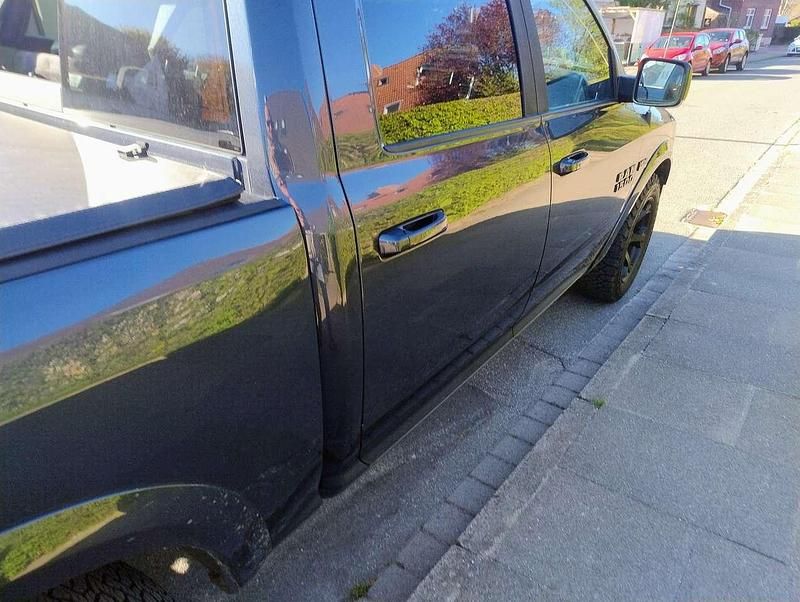 Gebraucht RAM 1500 401 PS (294 kW) 2016 Grau Pickup