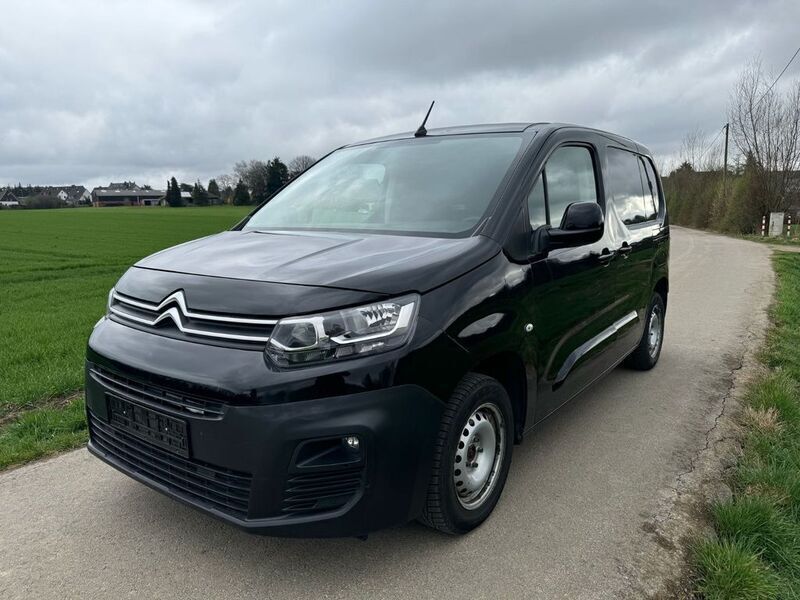Schwarz Gebraucht 2021 Citroën Berlingo Van / Kleinbus | 10.950 € - Bild 1/4