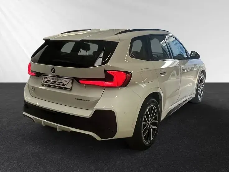 Gebraucht BMW X1 M Sport 163 PS (119 kW) 2025 Alpinweiß SUV
