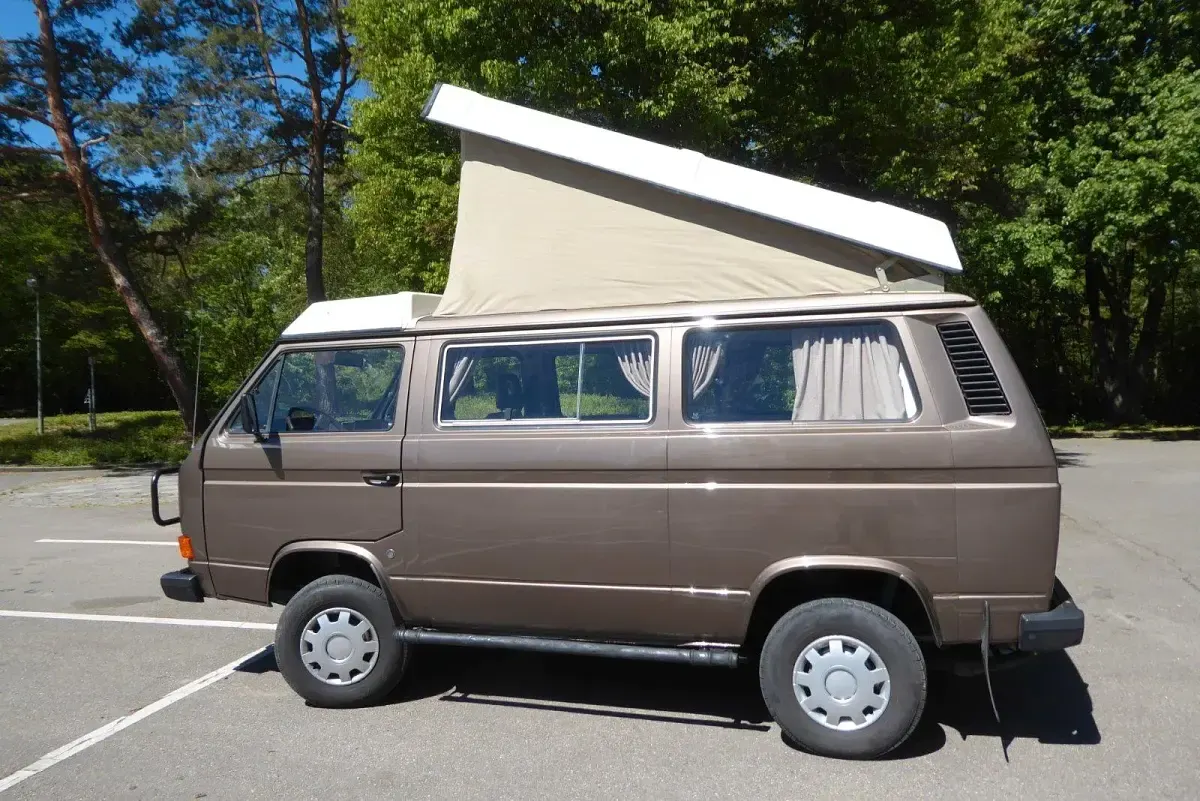 Używany VW Multivan 112 KM (82 kW) 1988 Brązowy Minivan