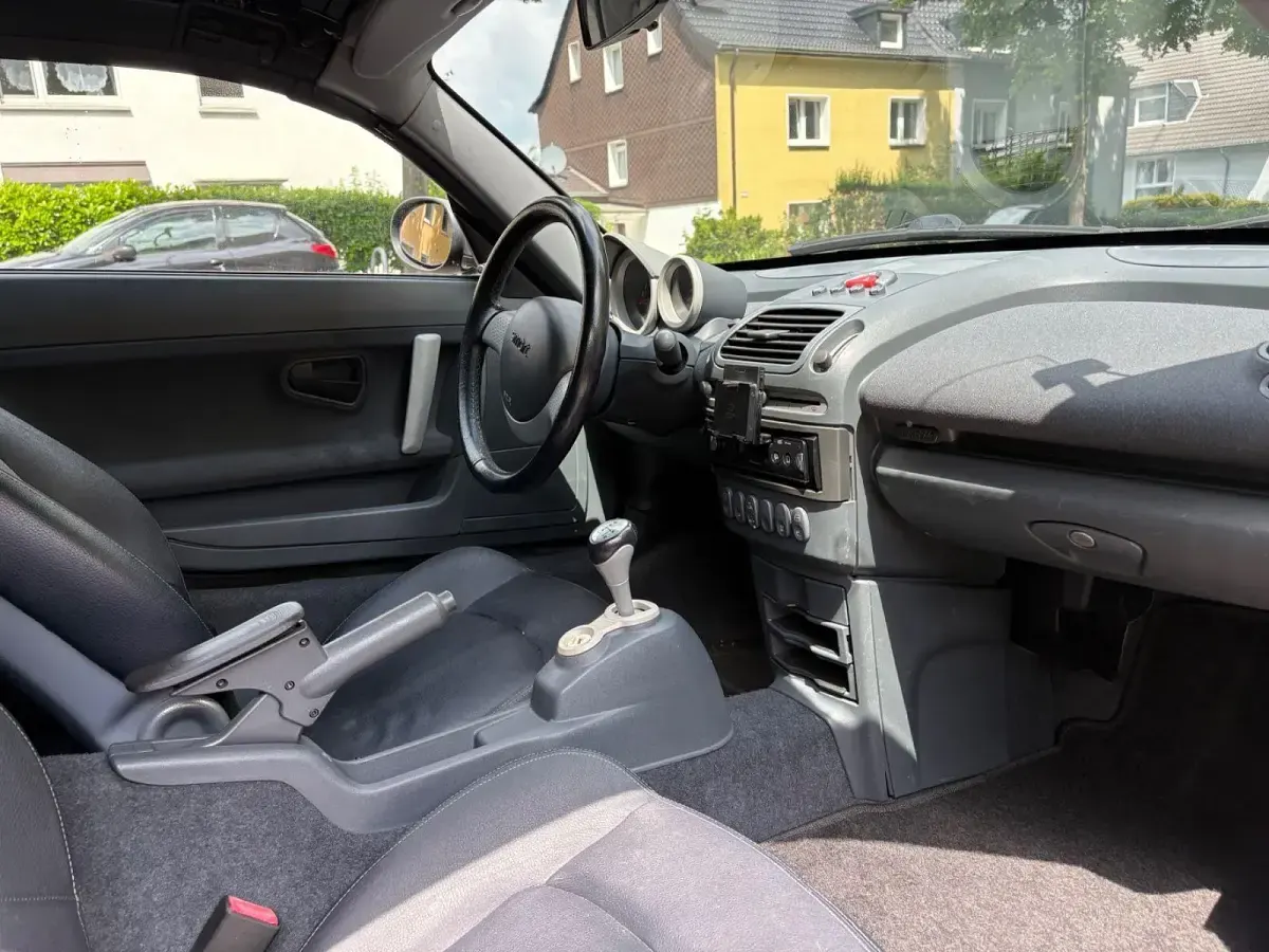 Gebraucht Smart Roadster 82 PS (60 kW) 2004 Schwarz Cabrio