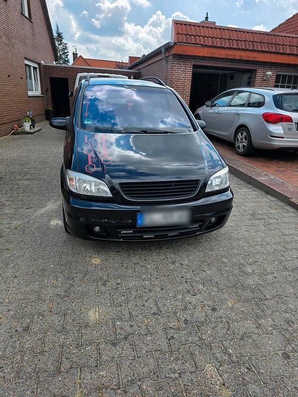 Schwarz Gebraucht 2003 Opel Zafira OPC Van / Kleinbus | 3.150 € - Bild 1/4