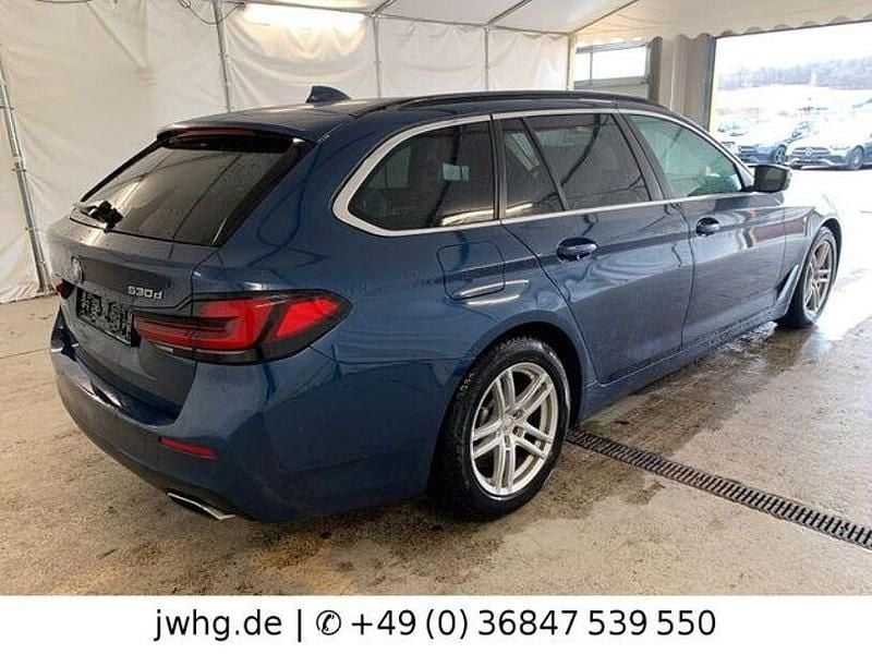 Gebraucht BMW 530 286 PS (210 kW) 2021 Phytonicblau (metallic) Kombi
