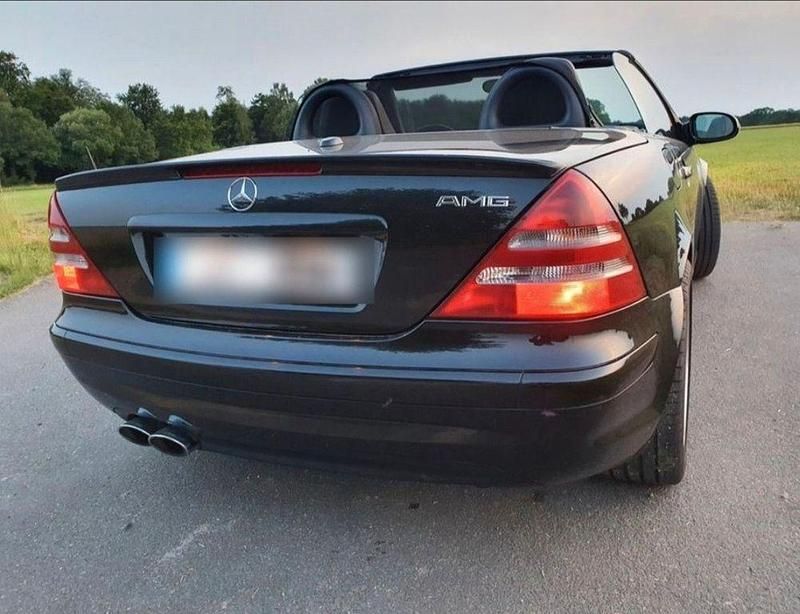 Schwarz Gebraucht 2001 Mercedes SLK32 AMG AMG Cabrio | 22.999 € - Bild 1/4