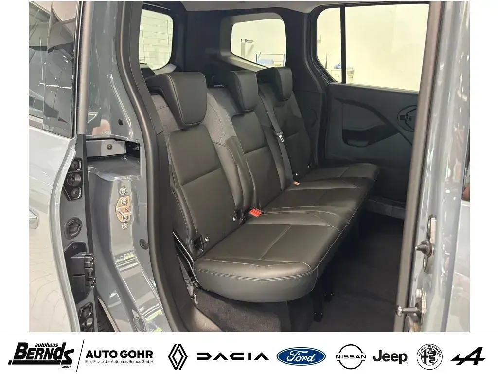 Neu Nissan Townstar N-Connecta 131 PS (96 kW) 2025 Grau Kombi