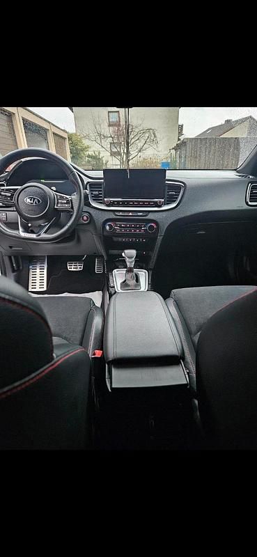 Gebraucht Kia ProCeed GT 204 PS (150 kW) 2021 Weiß Kleinwagen