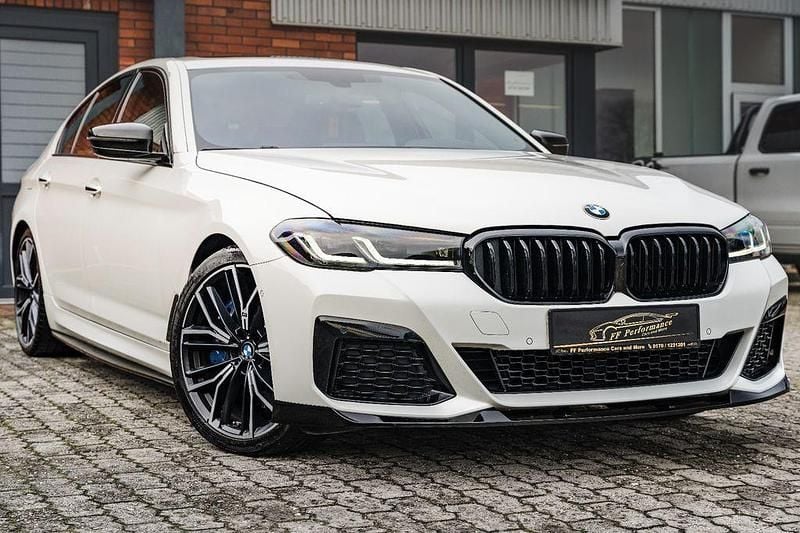 Weiß Gebraucht 2017 BMW 540 M Performance Limousine | 35.499 € (Fairer Preis) - Bild 1/4