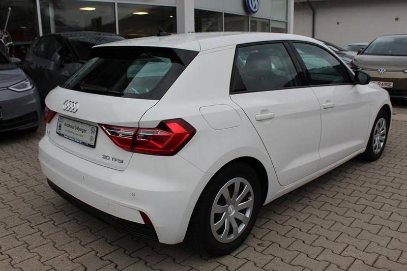 Gebraucht Audi A1 Sportback Advanced 110 PS (80 kW) 2022 Weiß Kleinwagen