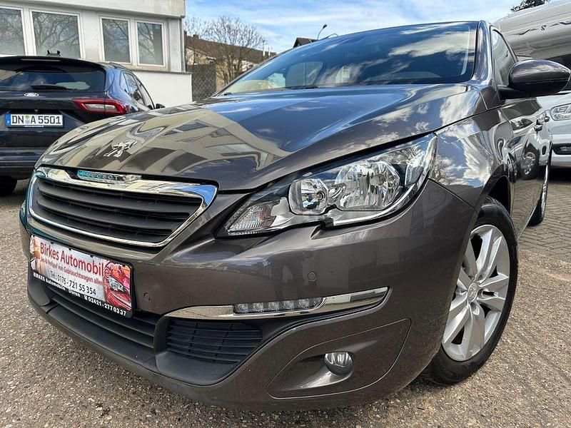 Gebraucht Peugeot 308 110 PS (80 kW) 2015 Other Limousine