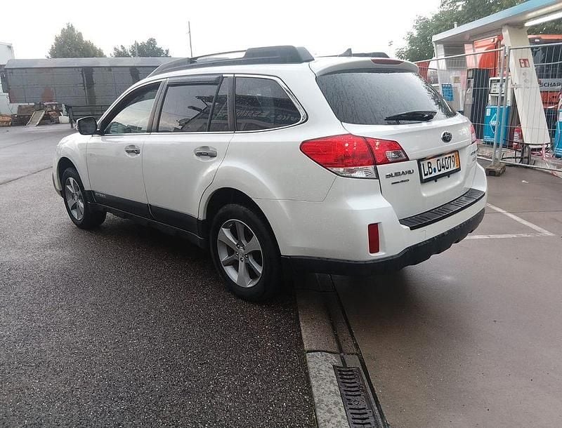 Gebraucht Subaru Outback Comfort 175 PS (128 kW) 2014 Weiß Kombi