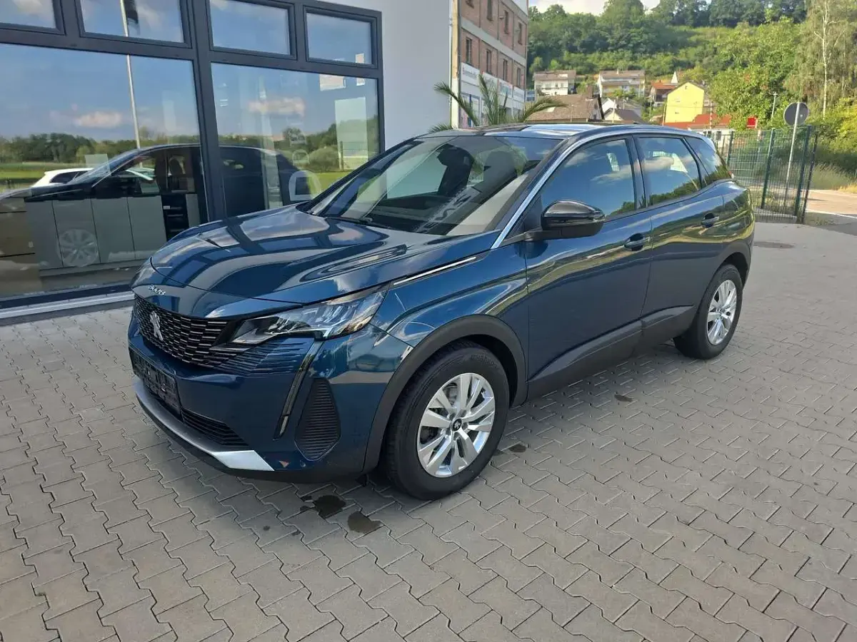 Gebraucht Peugeot 3008 Active 131 PS (96 kW) 2023 Blau celebes SUV