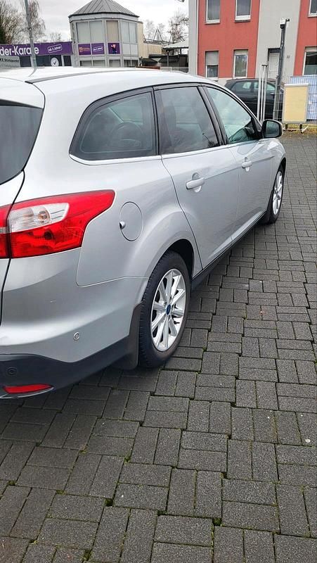 Gebraucht Ford Focus 125 PS (91 kW) 2015 Grau Kombi