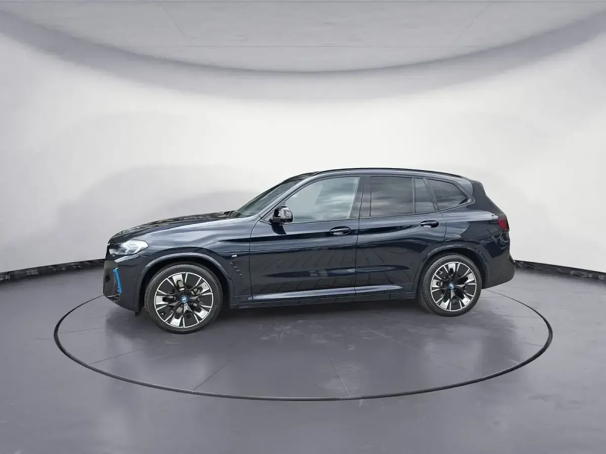 Gebraucht BMW iX3 Impressive 210 kW (286 PS) 2022 SUV