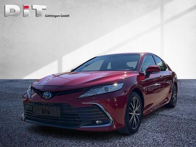 Emotional red 2 Gebraucht 2021 Toyota Camry Executive Limousine | 25.990 € (Superpreis) - Bild 1/4
