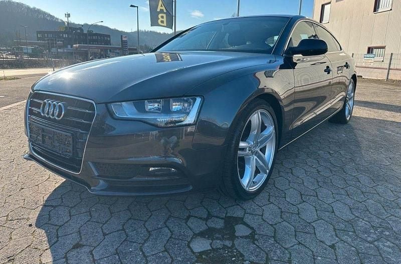 Gebraucht Audi A5 Sportback Sport 190 PS (139 kW) 2015 Grau Kleinwagen